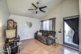 Photo #4: 6321843 Listing