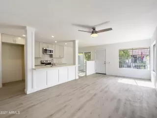 Photo #4: 6322666 Listing