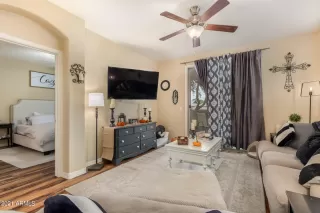 Photo #2: 6322753 Listing 