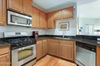 Photo #5: 6322965 Listing