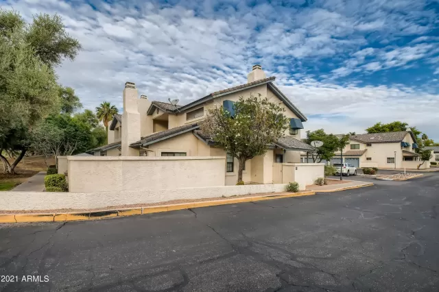 MLS: 6323054 Condo For Sale