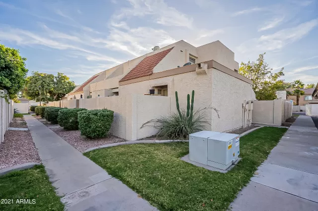 MLS: 6323318 Condo For Sale