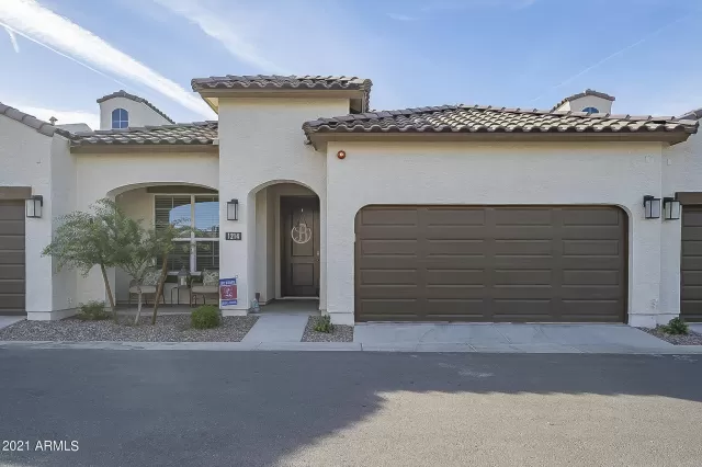 MLS: 6323487 Condo For Sale