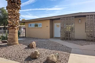 More Details about MLS # 6323504 : 787 W ERIE STREET