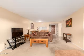 Photo #6: 6323756 Listing