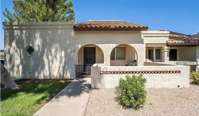 MLS: 6323764 Condo For Sale