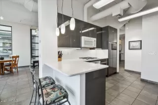 Photo #4: 6323806 Listing