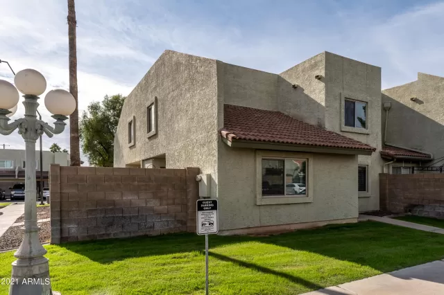 MLS: 6324919 Condo For Sale