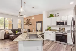 Photo #4: 6325188 Listing