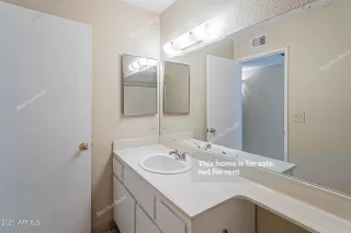 Photo #5: 6325256 Listing