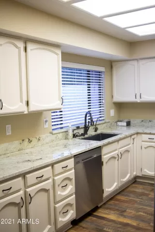 Photo #5: 6325290 Listing