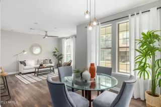 Photo #2: 6325436 Listing