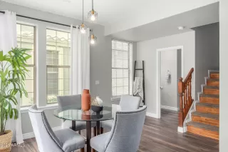 Photo #3: 6325436 Listing