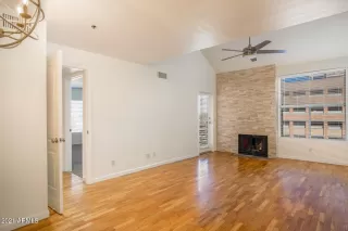 Photo #2: 6325446 Listing