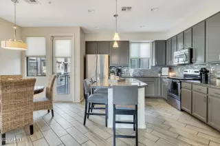 Photo #3: 6325465 Listing 