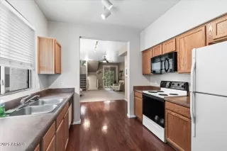 Photo #6: 6325491 Listing