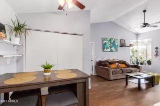 Photo #5: 6325801 Listing