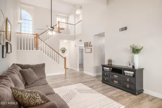 Photo #4: 6325869 Listing