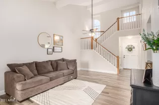 Photo #5: 6325869 Listing