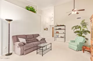 Photo #5: 6326163 Listing