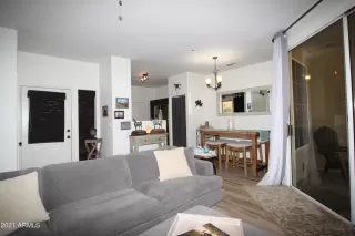 Photo #5: 6327073 Listing 