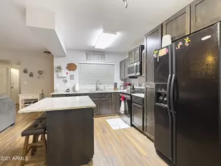 Photo #5: 6327604 Listing