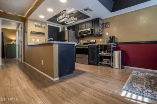 Photo #5: 6327838 Listing