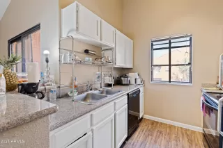 Photo #4: 6328064 Listing