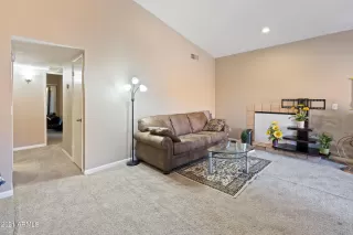 Photo #6: 6328064 Listing