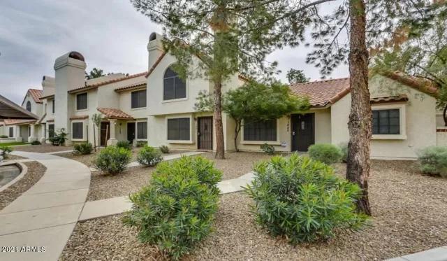 MLS: 6328066 Condo For Sale