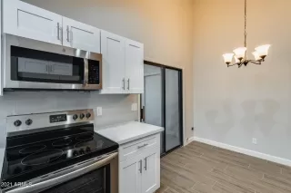 Photo #5: 6328206 Listing