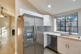 Photo #6: 6328206 Listing