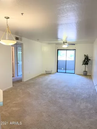 Photo #4: 6328485 Listing