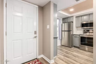 Photo #4: 6328501 Listing