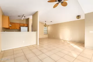 Photo #4: 6328558 Listing