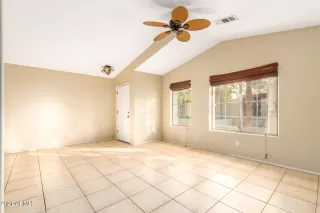 Photo #5: 6328558 Listing