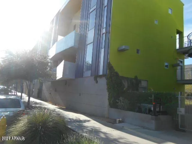 MLS: 6328667 Condo For Sale