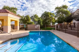 Photo #4: 6328697 Listing