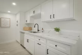 Photo #3: 6328818 Listing