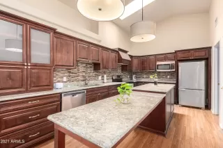 Photo #1: 6328980 Listing 