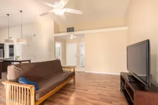 Photo #3: 6328980 Listing 