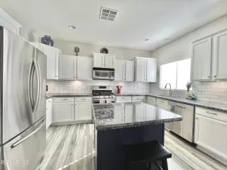 Photo #1: 6329185 Listing 