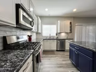 Photo #2: 6329185 Listing 