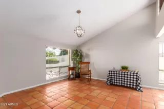 Photo #4: 6329276 Listing