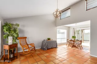 Photo #5: 6329276 Listing