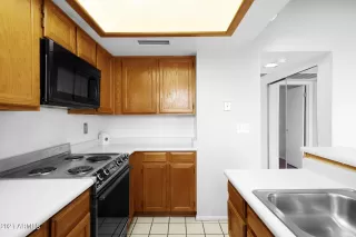 Photo #6: 6329601 Listing