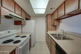 Photo #4: 6329713 Listing