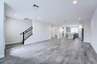 Photo #5: 6329943 Listing