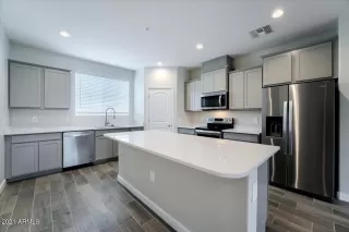 Photo #6: 6329943 Listing