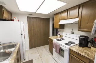 Photo #5: 6329949 Listing